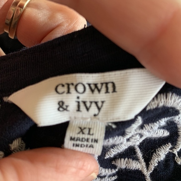 Crown & Ivy dress - Picture 4 of 7